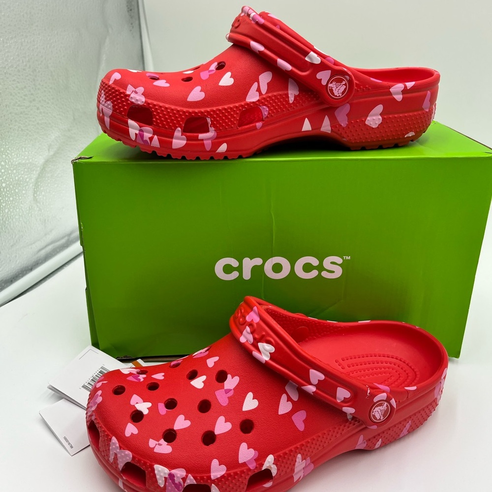 CROCS Kids Heart-Print Clog in Red and Pink
